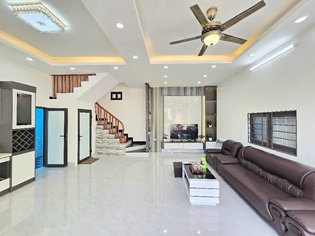 BÁN NHÀ NGỌC HỒI THANH TRÌ. VÀI BƯỚC Ô TÔ. 66M2 x 5T. HƠN 5 T-Ỷ.