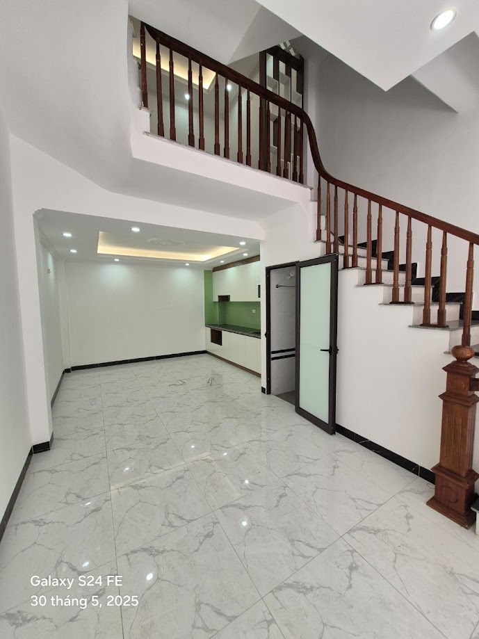 BÁN NHÀ VĨNH QUỲNH THANH TRÌ. LÔ GÓC, 20M RA CHỢ QUỲNH ĐÔ. 45MX5T, HƠN 5 TỶ