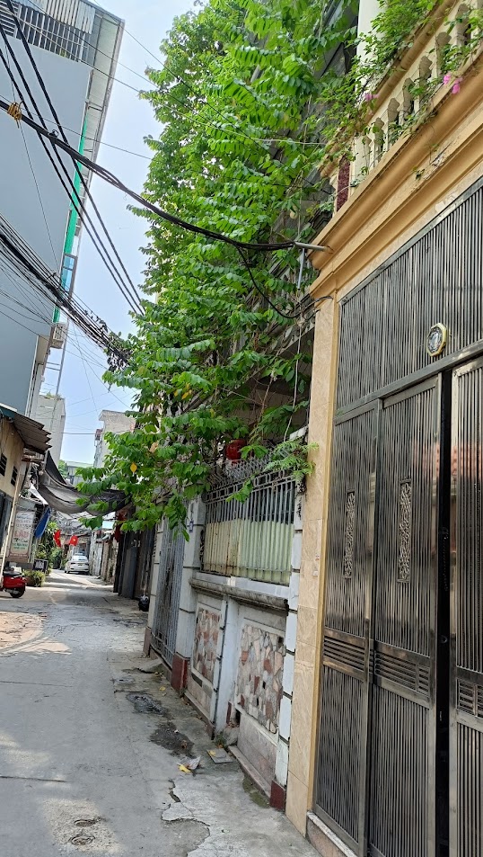 B.ÁN NH.À: TT THANH TRÌ. 10M Ô TÔ ĐỖ CỔNG. MẶT TIỀN RỘNG. 55Mx4T. HƠN 5 T/Ỷ.