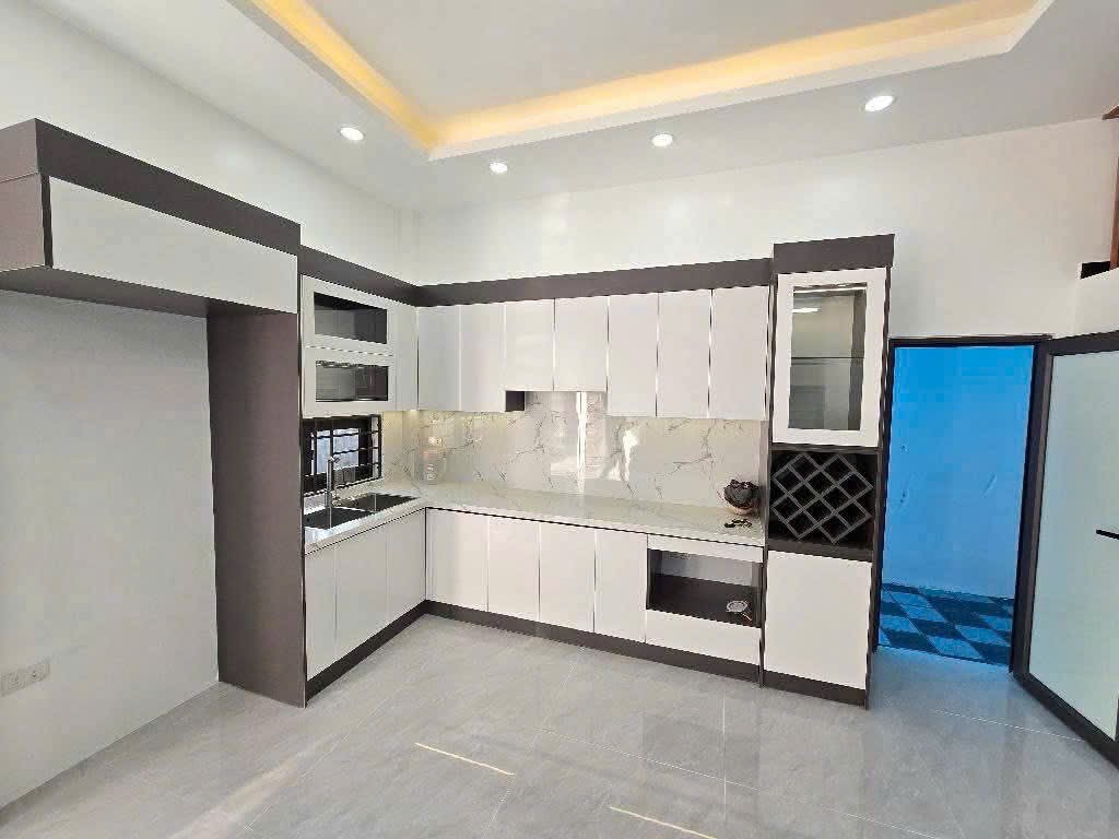 B.ÁN NH.À: TT THANH TRÌ. 10M Ô TÔ ĐỖ CỔNG. MẶT TIỀN RỘNG. 55Mx4T. HƠN 5 T/Ỷ.