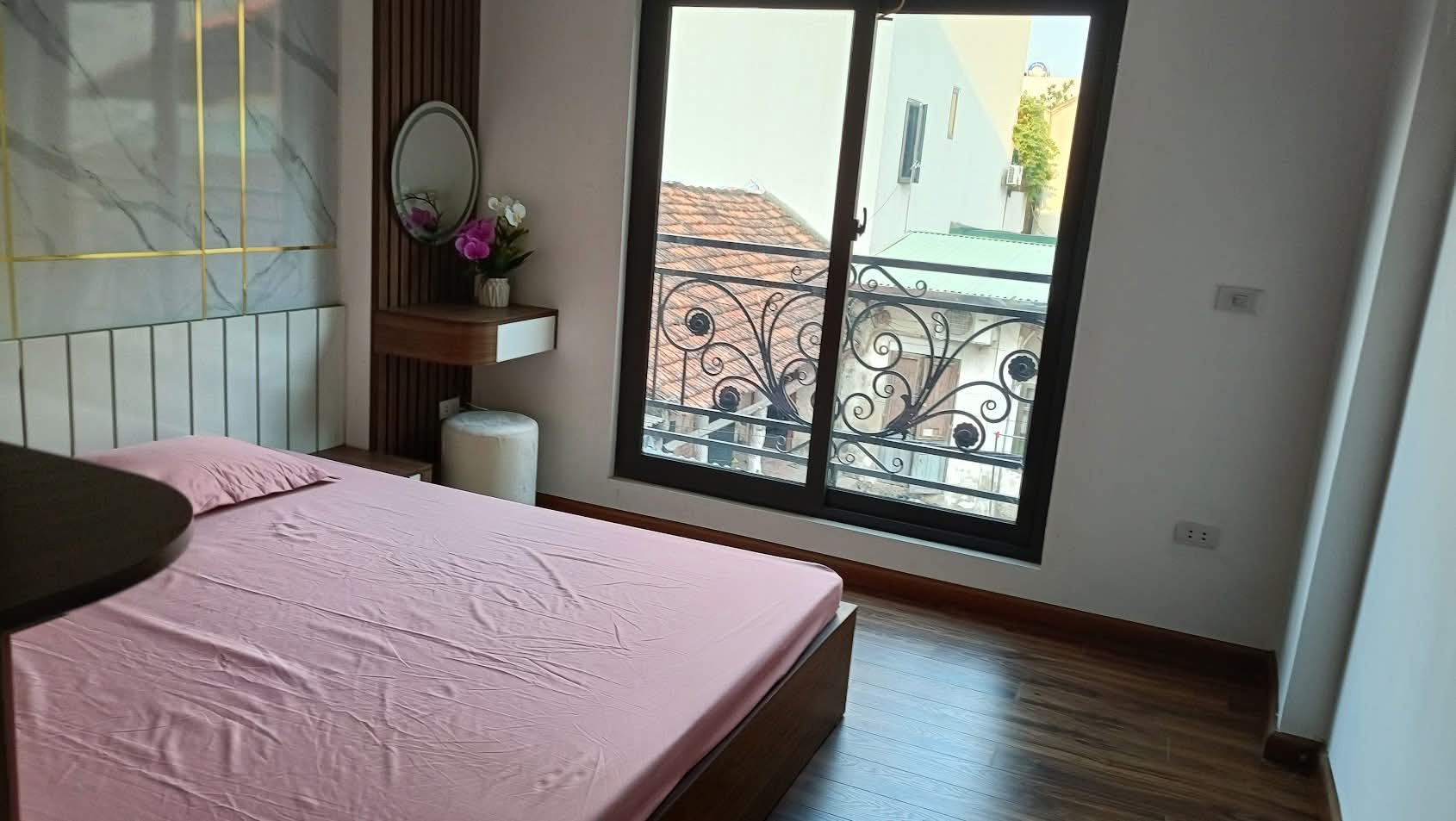 BÁN NHÀ VĨNH QUỲNH THANH TRÌ. GẦN Ô TÔ, TIỆN ÍCH NHIỀU. 50M, 5 TẦNG, NHỈNH 5 TỶ