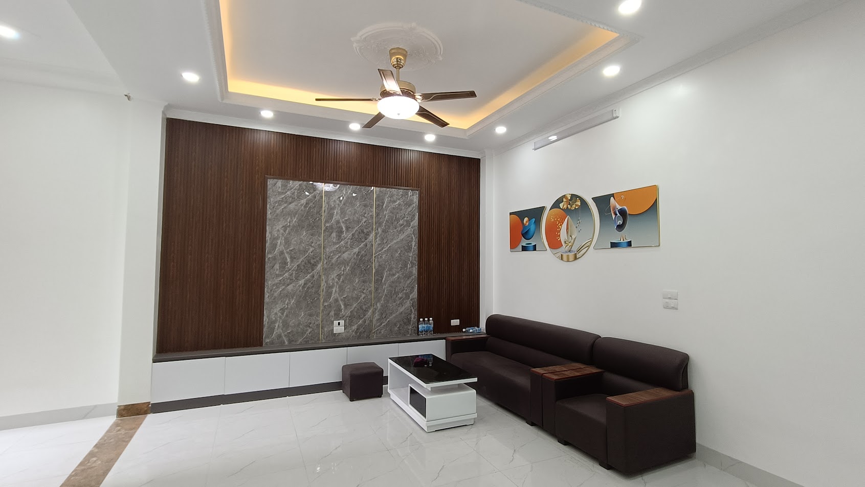 BÁN NHÀ LIÊN NINH THANH TRÌ. Ô TÔ ĐỖ CỔNG, NHỈNH 4 TỶ.