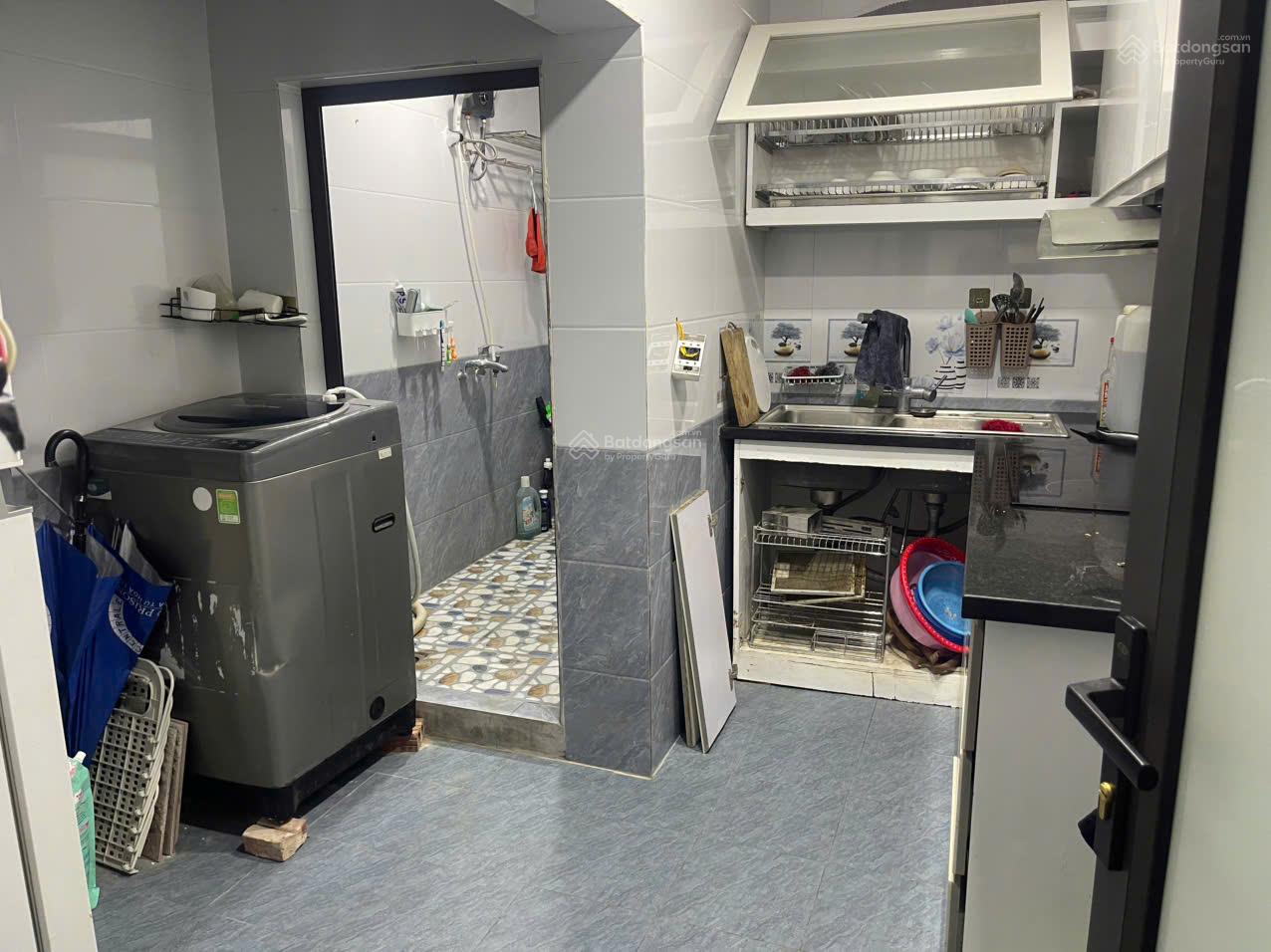 BÁN CĂN HỘ TẬP THỂ B4 NGHĨA TÂN, CẦU GIẤY. 75M, 3 NGỦ, NHỈNH 4 TỶ